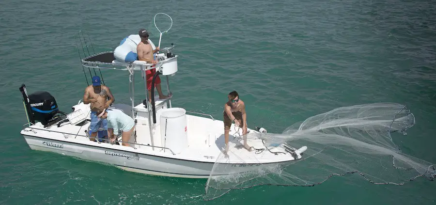 Florida fishing boat fishing offshore.
