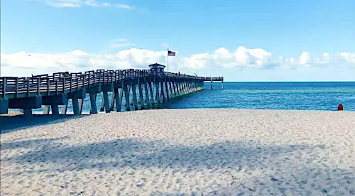 Venice Fishing Pier in Florida from the side view showing 700 ft. length.